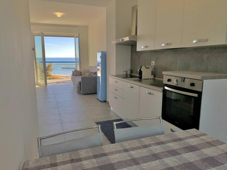 10 Min. Da Sanremo Appartamento Vista Mare Taggia Eksteriør billede